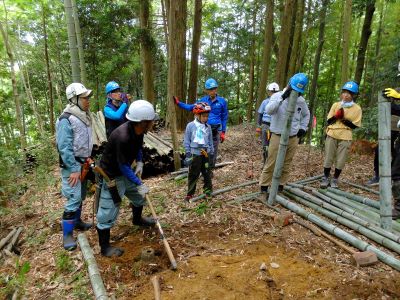 r7_event_070621adoptforest2
